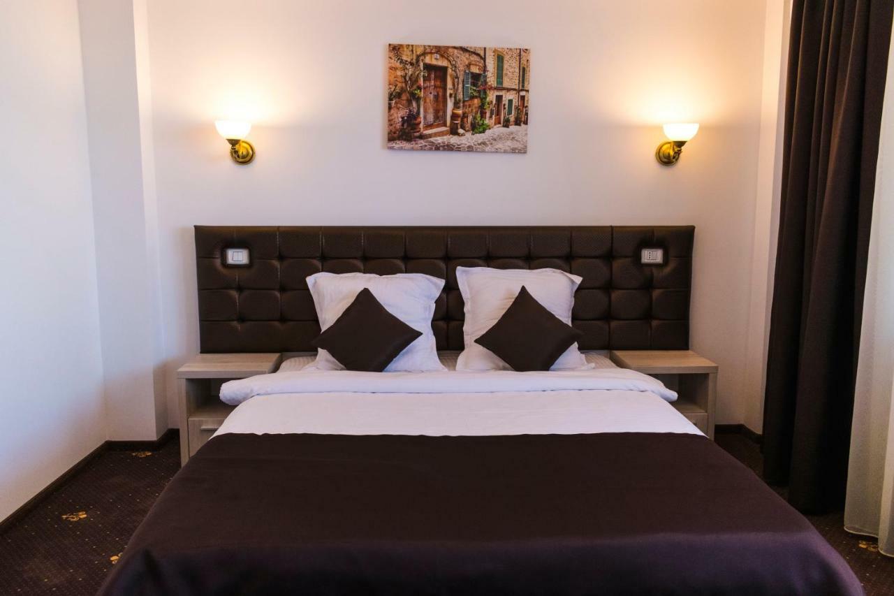 Casa Munteneasca Alessandro Piteşti Extérieur photo