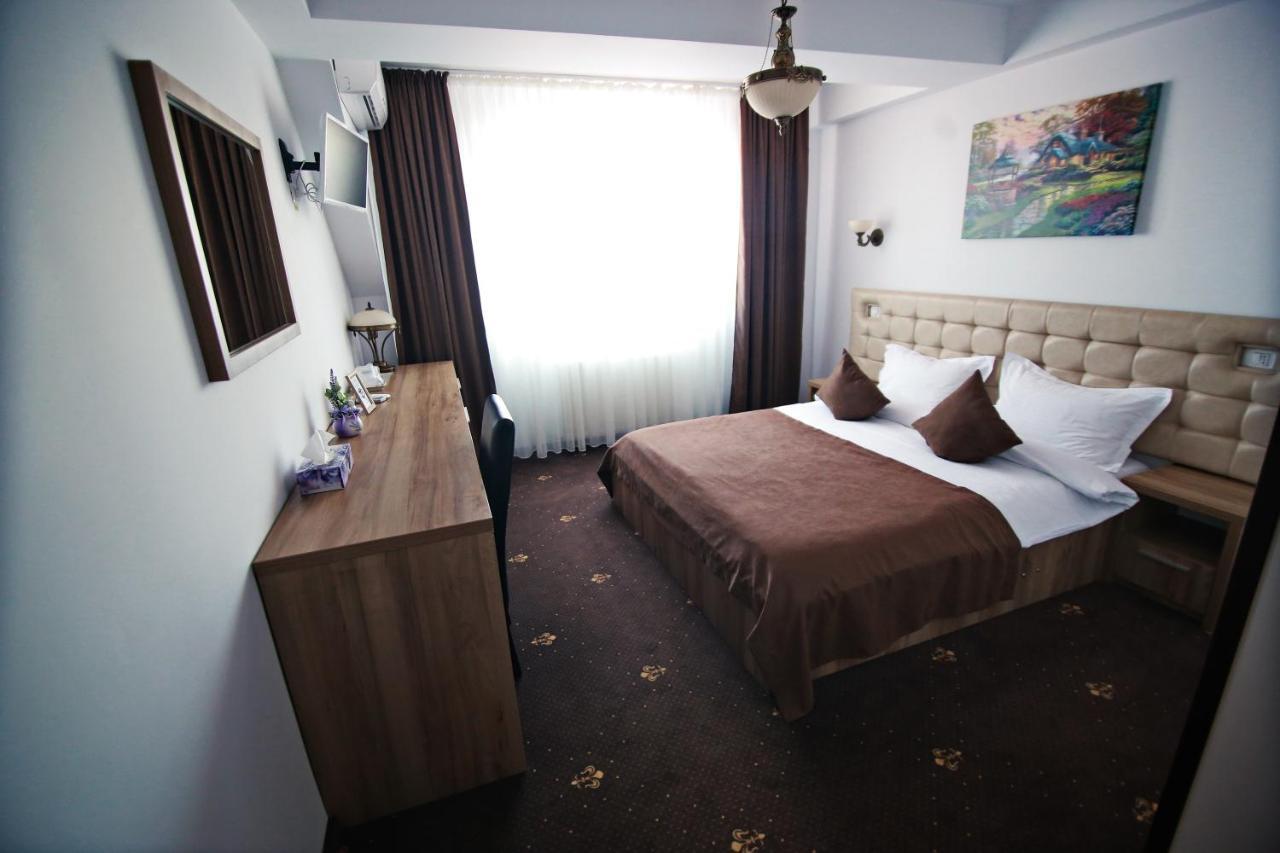 Casa Munteneasca Alessandro Piteşti Extérieur photo